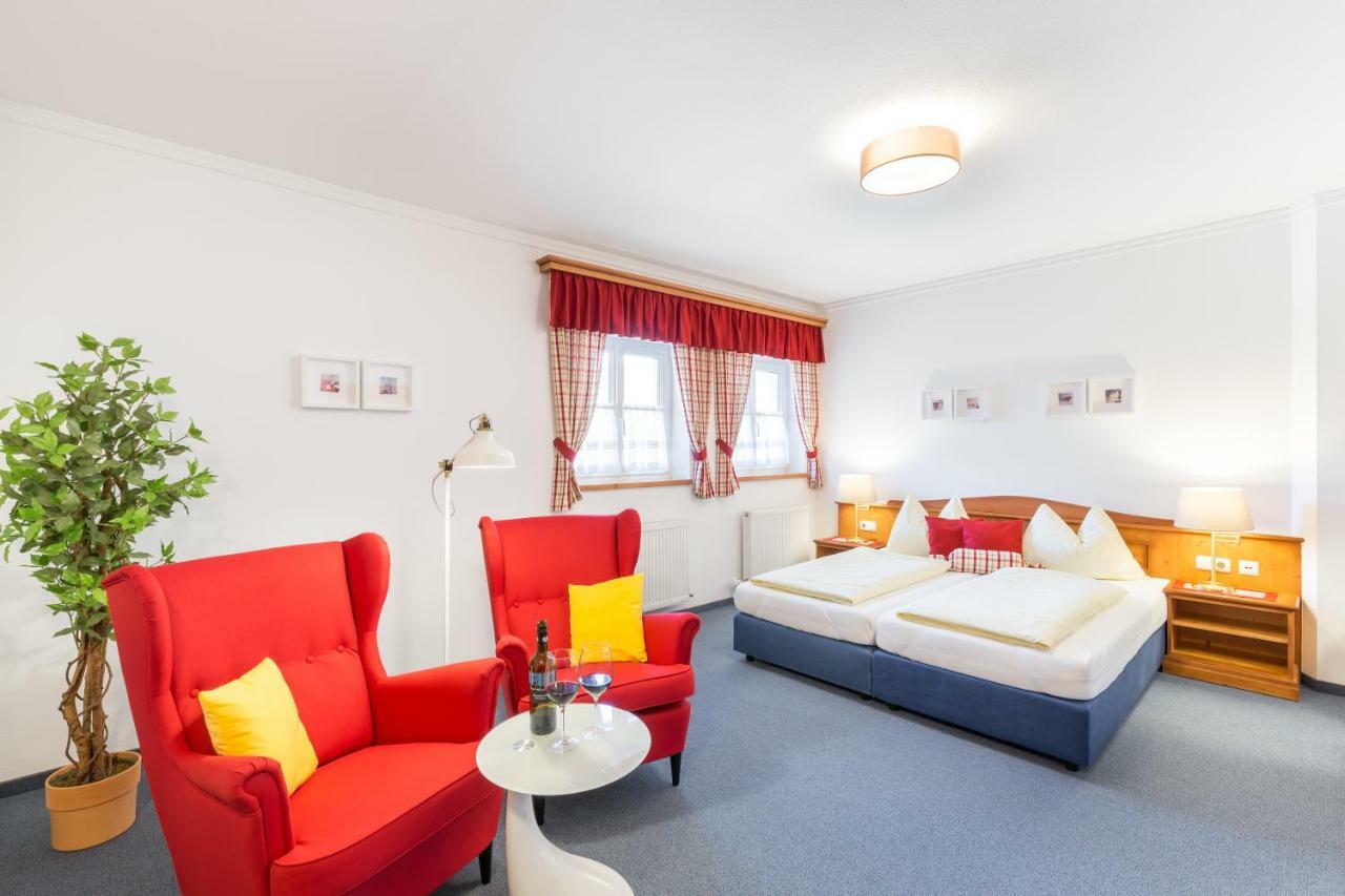 Hotel Garni Noeserlgut Λιντς Εξωτερικό φωτογραφία