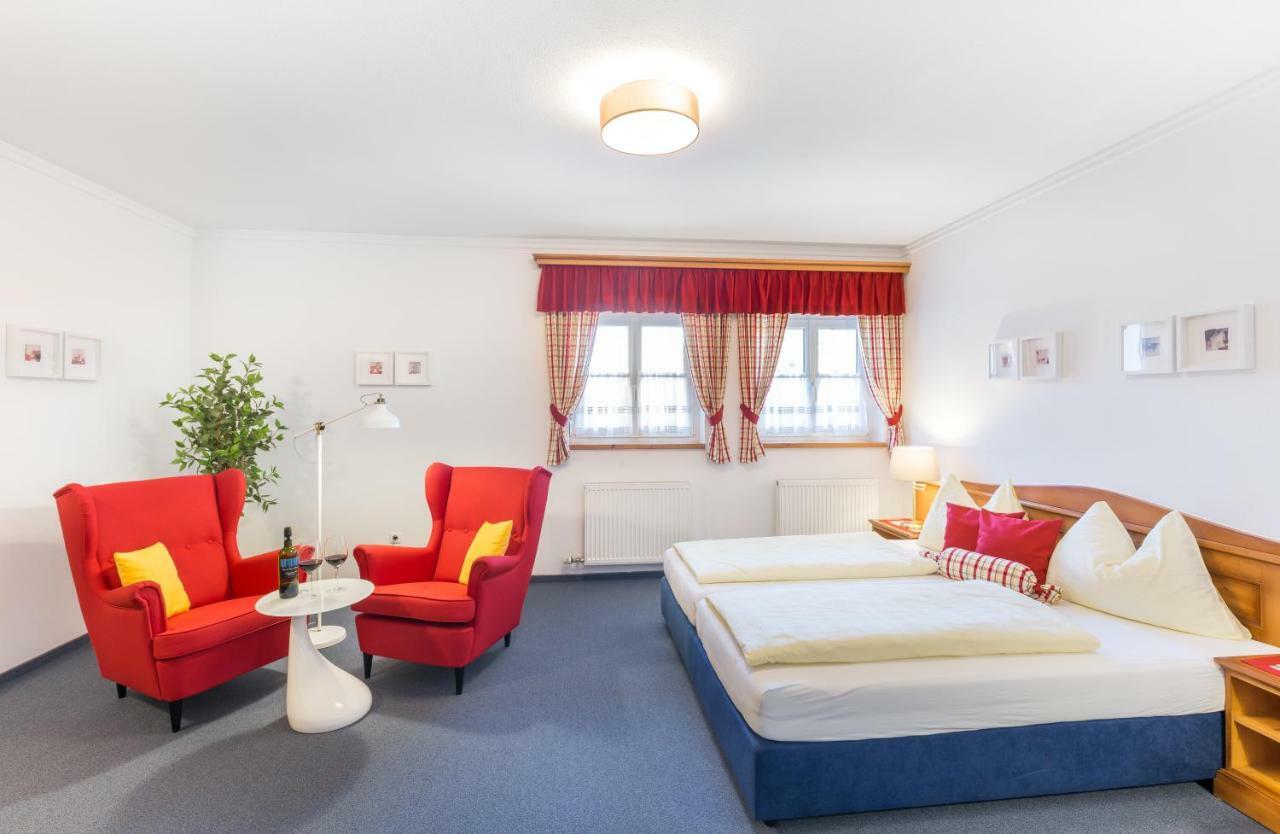 Hotel Garni Noeserlgut Λιντς Εξωτερικό φωτογραφία