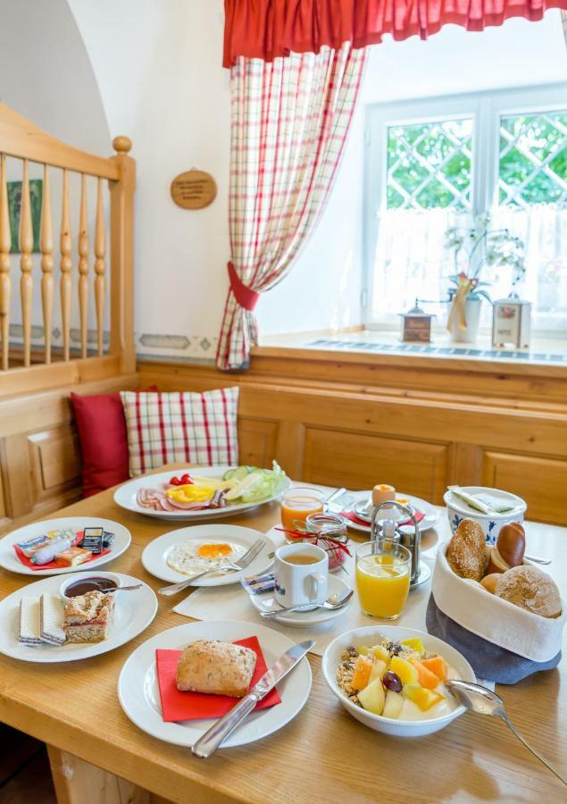 Hotel Garni Noeserlgut Λιντς Εξωτερικό φωτογραφία