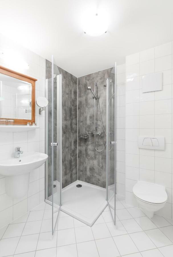 Hotel Garni Noeserlgut Λιντς Εξωτερικό φωτογραφία