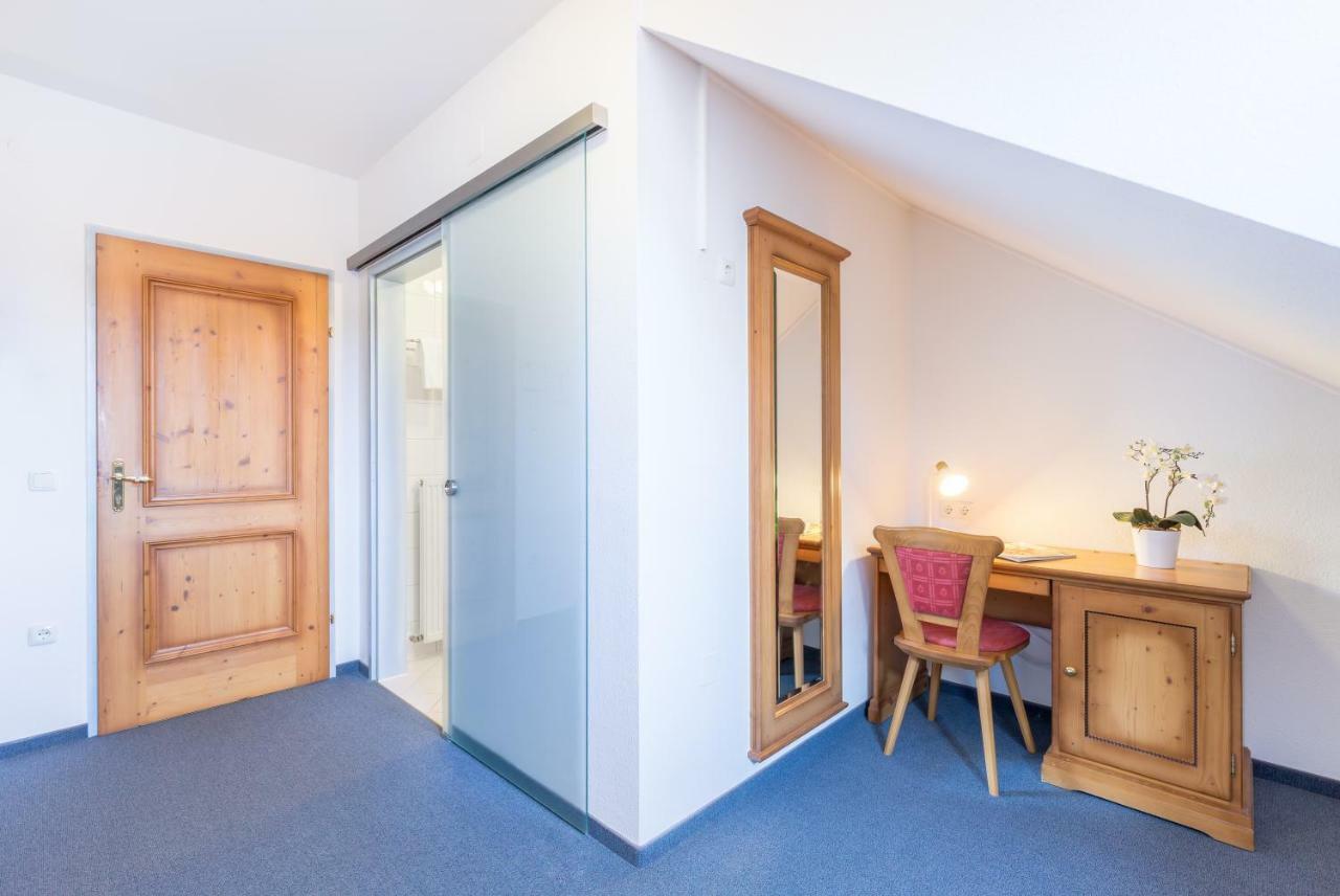 Hotel Garni Noeserlgut Λιντς Εξωτερικό φωτογραφία
